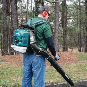 Best Commercial Leaf Blower Backpack Gas Blower Being Used Outdoors